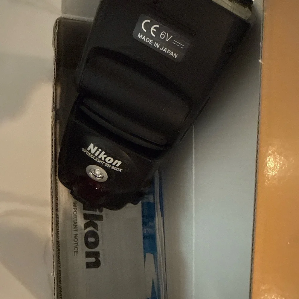 SB Nikon Speedlight